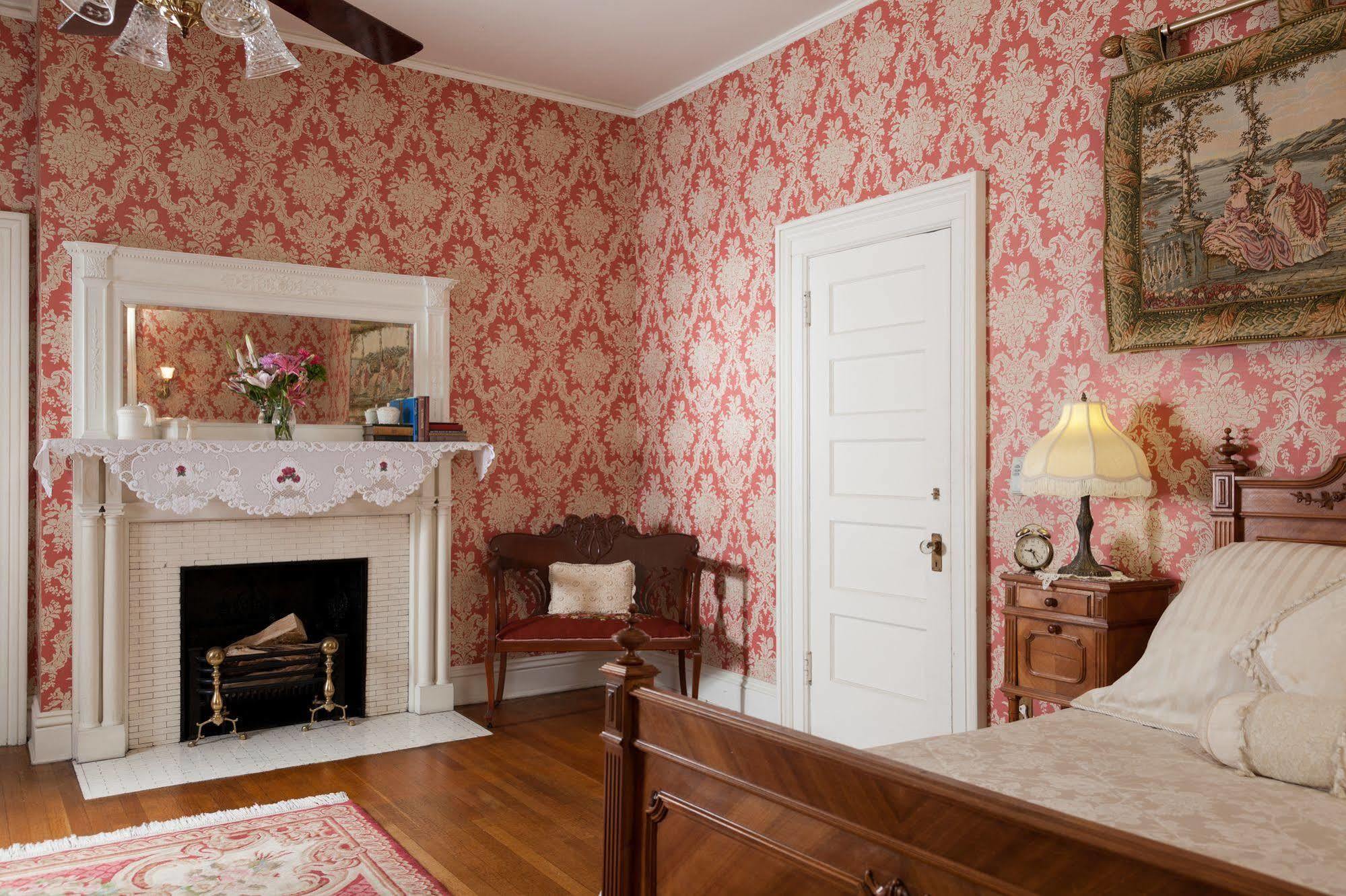 Vrooman Mansion Блумингтон Экстерьер фото